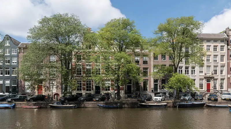Canal houses along the Singel in Amsterdam